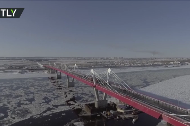 Russia & China complete their first cross-border mega highway bridge (VIDEO)