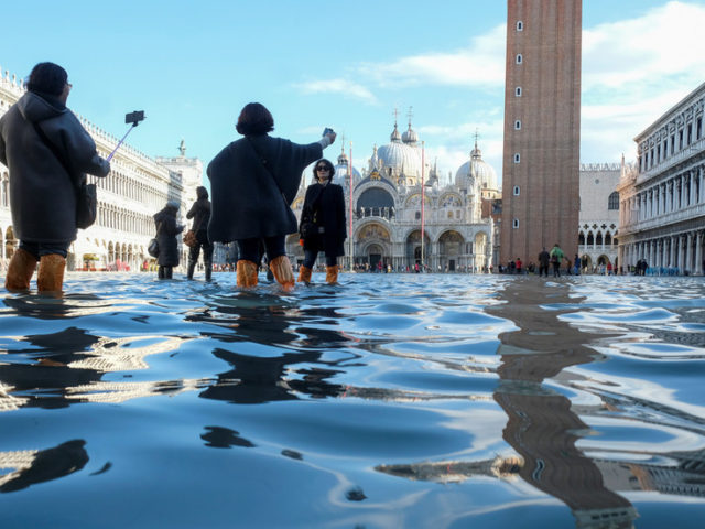 Russians donate €1 MILLION in less than 24 hours in a bid to save Venice, as the city recovers from 3rd wave in a week