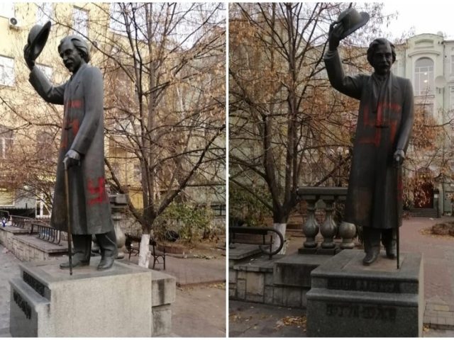 Vandals paint swastikas on statue of Jewish writer Sholem Aleichem near Kiev’s 2nd-largest synagogue