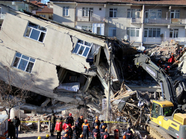 NEW earthquake hits already quake-devastated E. Turkish province