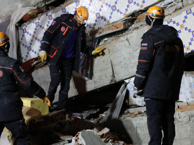 Emergency Services Inspect Site of Strong Earthquake in Eastern Turkey – Video