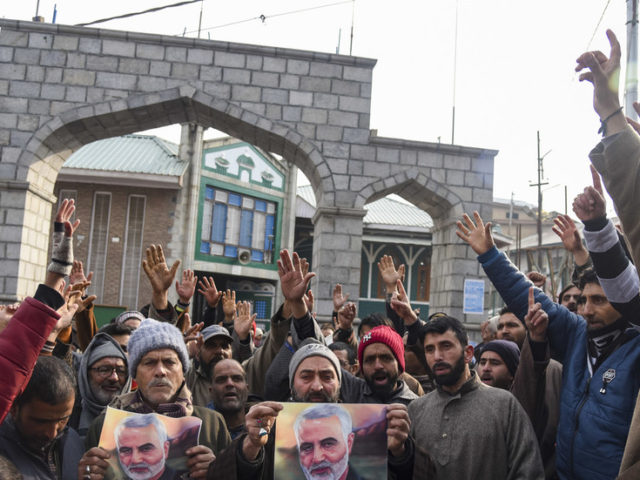 Shia Muslims of India’s Kashmir protest Soleimani assassination, vow ‘revenge’ on US & Israel (VIDEOS)