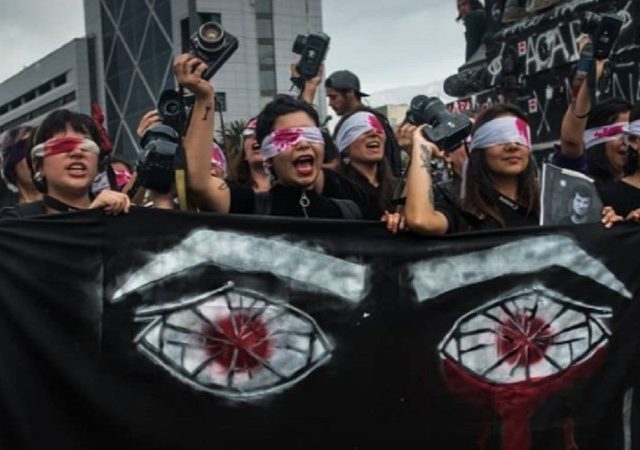 Chile’s US-backed gov’t is shooting anti-austerity protesters, blinding and maiming by the thousands
