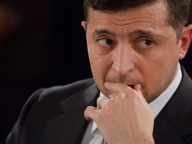 Who forgot the mic? Ukraine’s Zelensky left without microphone at Munich Security Conference (VIDEO)