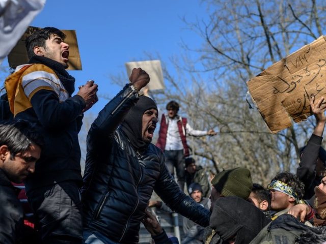 Erdogan vows to keep migrants flowing as THOUSANDS keep trying to storm Greek border (VIDEOS)