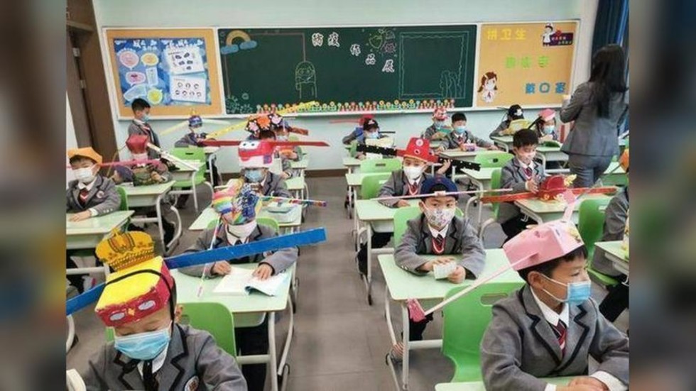 Elementary schoolers in the Chinese