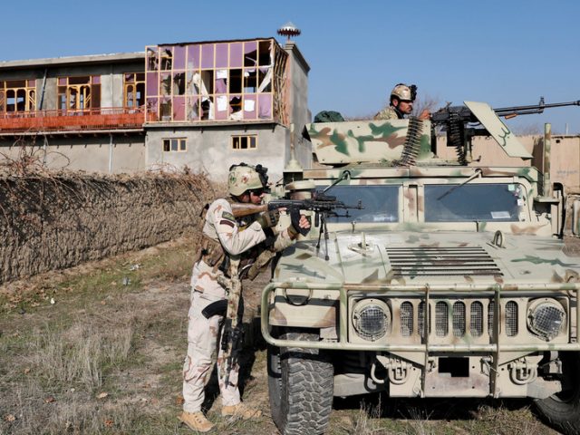 Militants kill 5, injure 4 workers outside US airbase in Afghanistan