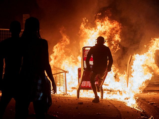 LOOTING & ARSON rage through St. Paul & Minneapolis as emergency declared over escalating police brutality protests (VIDEOS)