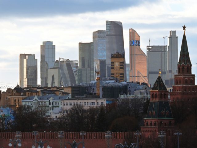 Home, Sweet Home? Russia to offer PERMANENT RESIDENCY to foreigners who buy property