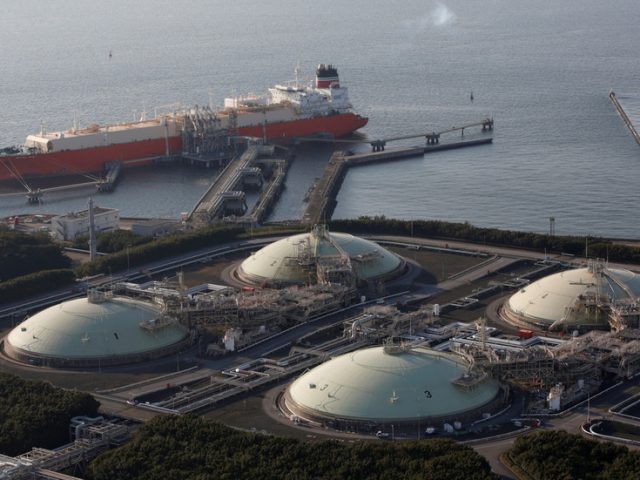 US LNG exports crash by more than 50%