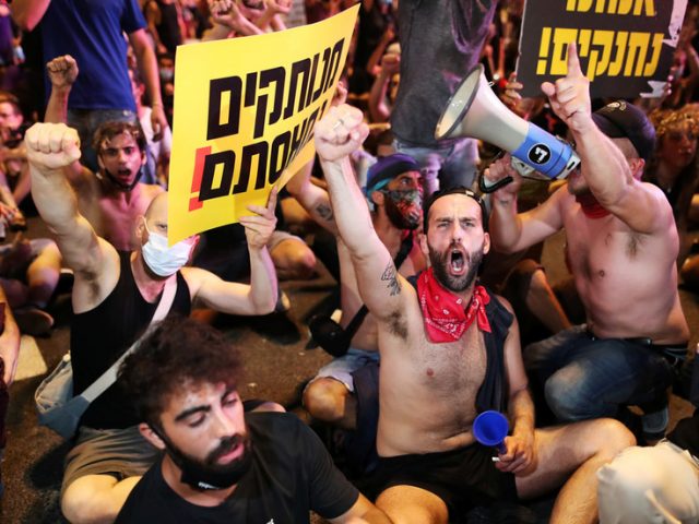Tens of thousands of Israelis protest over Netanyahu’s handling of Covid-19 crisis (VIDEOS)