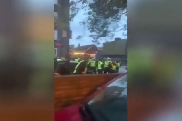 7 police officers injured breaking up illegal London rave as revelers pelt cops with bottles, forcing them to retreat (VIDEOS)