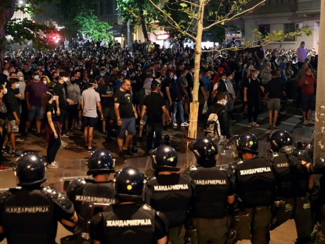 Serbian defense minister says protests are ‘COUP ATTEMPT’, aim to spark CIVIL WAR