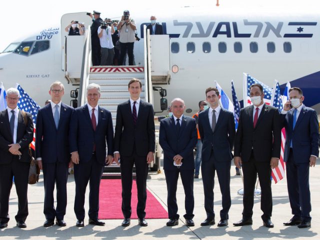 Trump, Netanyahu aides take 1st-ever direct flight from Israel to UAE