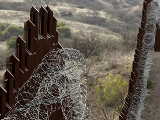 US Border Agents Considered Using ‘Heat Ray’ Against Migrants at Southern Border – Report