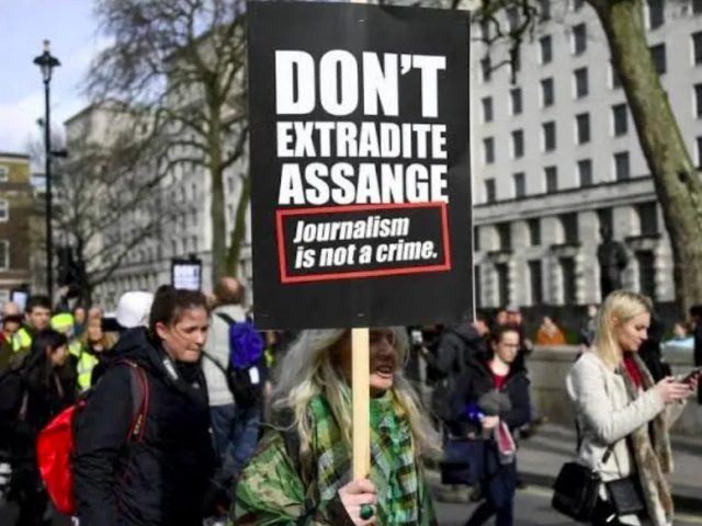 Mainstream US reporters silent about being spied on by apparent CIA contractor that targeted Assange