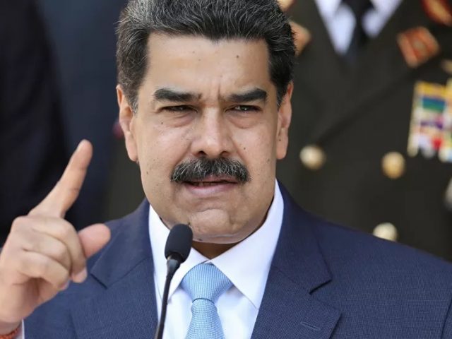 Venezuela Resumes Operation of Two Oil Refineries, Maduro Says