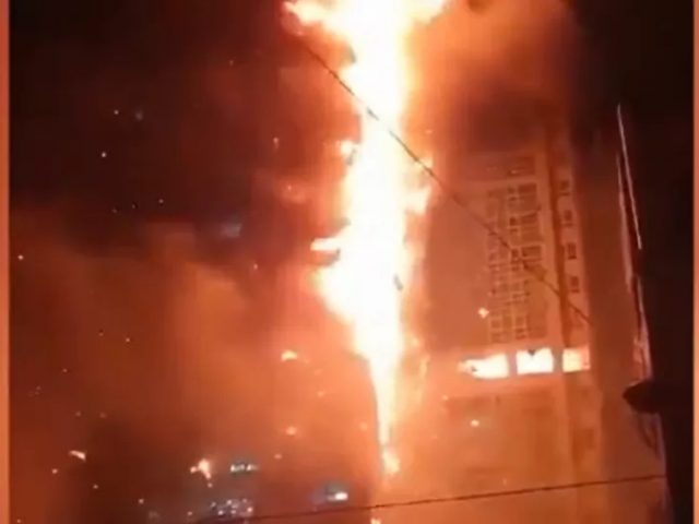 Video: Giant Fire Engulfs 33-Storey Tower, Injures 15 in South Korean City of Ulsan