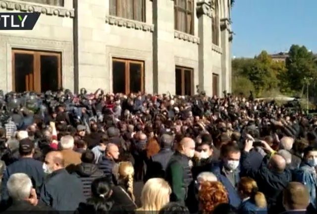 ‘Nikol is a traitor’: Armenian opposition parties lead protest in crisis-hit Yerevan, demand resignation of PM Pashinyan