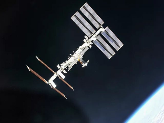 ISS Crew Successfully Patched Crack in Russian Module, Roscosmos Confirms