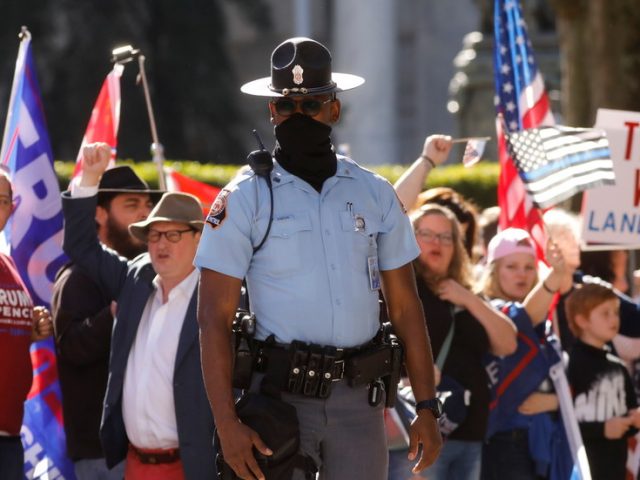 Trump supporters and BLM protesters face off at ‘stop the steal’ rally in Atlanta (VIDEOS)