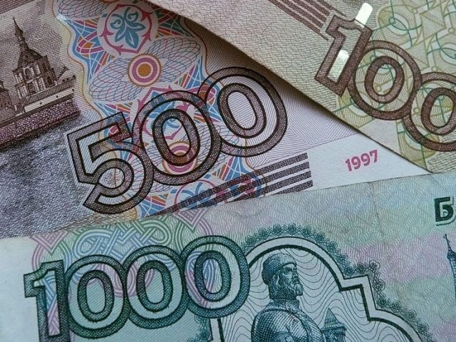 Year of the ruble: Commodities to push Russian currency higher in 2021, Saxo Bank predicts