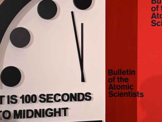 Doomsday Clock poised at 100 seconds to midnight, scientists cite nuclear arms race & ‘online lying’ as threats
