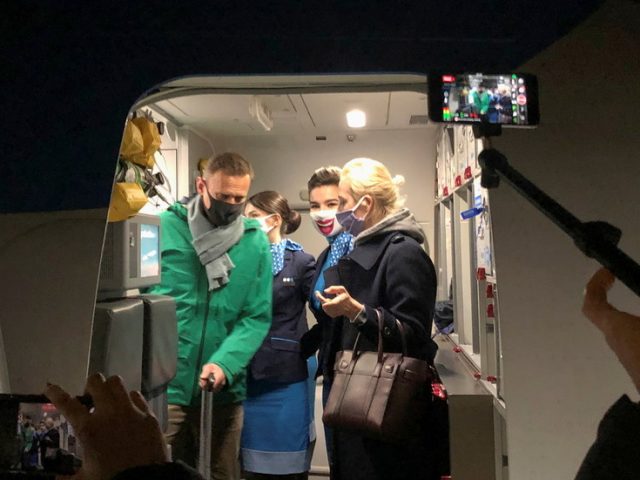 WATCH Russian opposition figure Navalny leave plane in Moscow before being detained