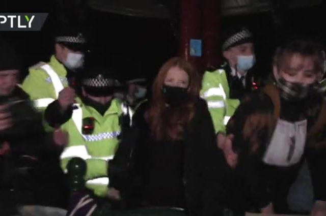 Police round up women mourning London kidnapping-murder victim in crackdown on VIGIL held despite Covid ban (VIDEOS)