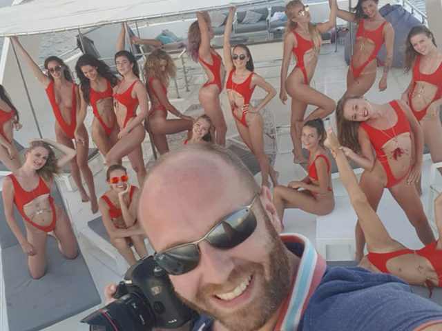 Ukrainian detained in Dubai over raunchy naked balcony photoshoot claimed to be US Democratic Party adviser, local media reports