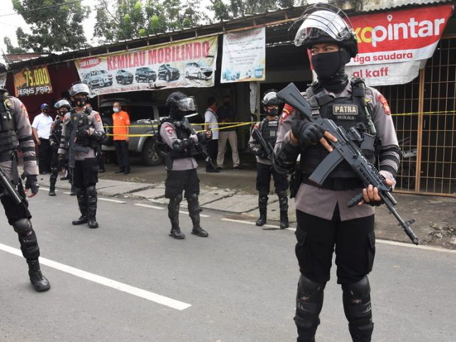 Jakarta police shoot woman ‘with ISIS beliefs’ in gun battle days after suicide bombers attack church
