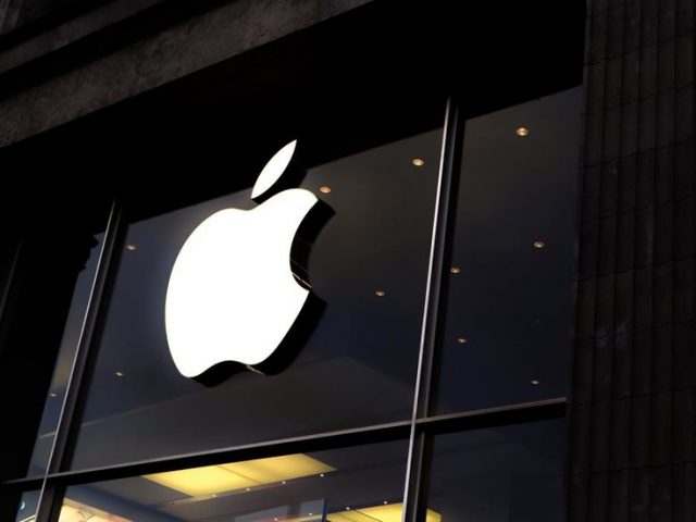 Russian anti-monopoly agency hits Apple with $12m fine for ‘anti-competitive’ policy as Silicon Valley firm insists it will appeal