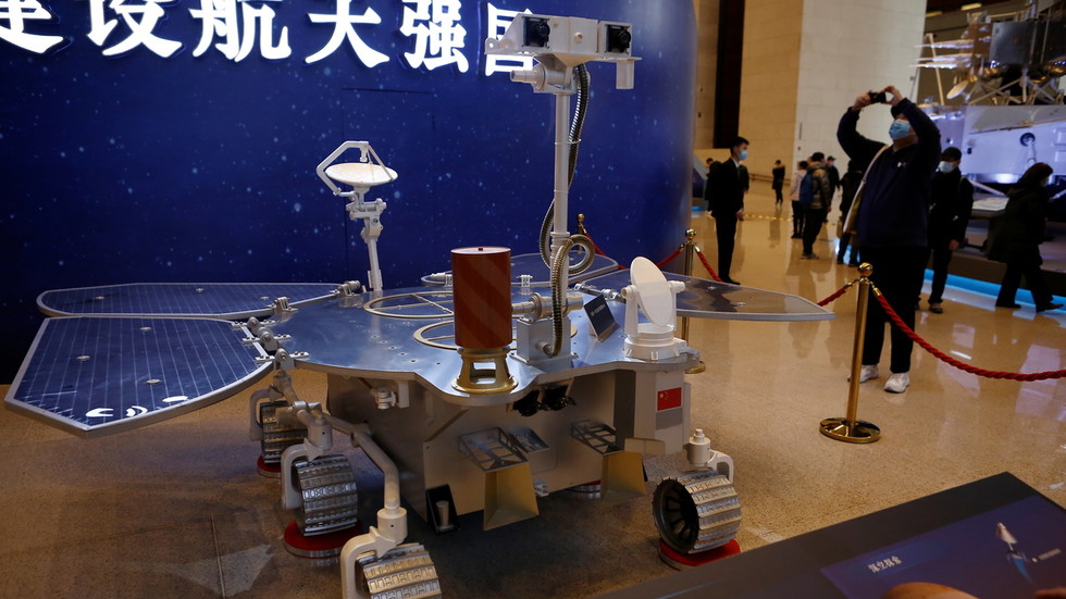 China’s Zhurong rover