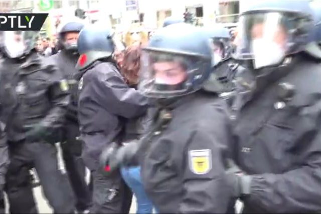 WATCH anti-lockdown protesters clash with police in Berlin at rally banned by authorities