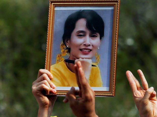 Myanmar’s ousted leader Suu Kyi makes 1st in-person appearance in court since coup