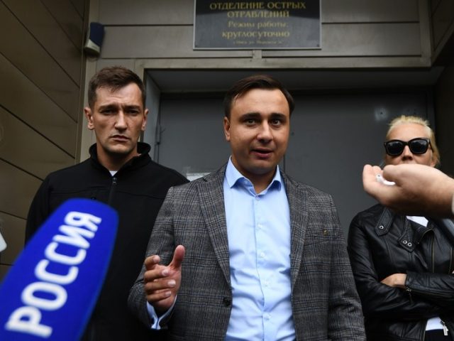 Director of Navalny’s Anti-Corruption Foundation placed on Russia’s wanted list, after ‘extremist’ campaign group banned by court