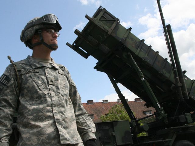 US invited to station troops & rocket systems in Ukraine in potential major escalation of tense standoff across border with Russia