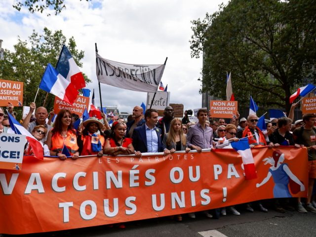 French firefighters’ & hospital unions declare strikes against ‘unconstitutional’ vaccination mandate