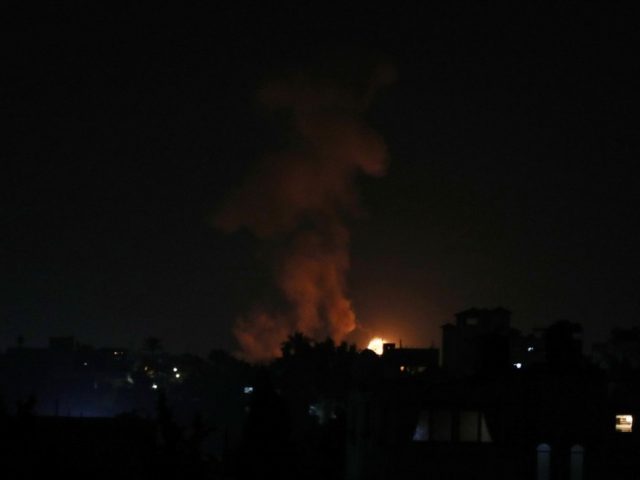 Israeli warplanes bomb southern Gaza in nighttime airstrikes (VIDEO)