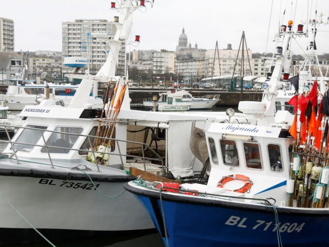 French fishermen to blockade their own ports in Brexit row
