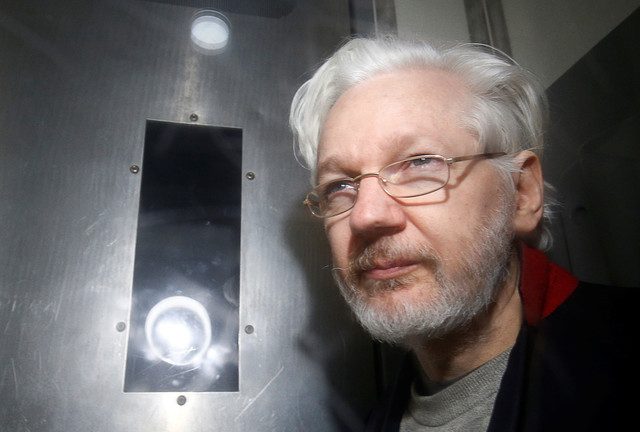 Caitlin Johnstone: Assange is doing his most important work yet
