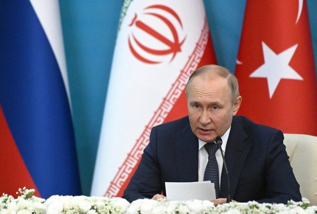 Putin tells US to stop ‘looting’ Syria