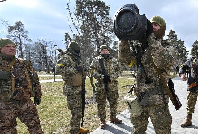 Western arms supplied to Ukraine offered on darknet – RT investigation
