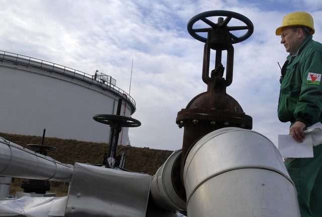 Hungary and Serbia agree on new route for Russian oil supply