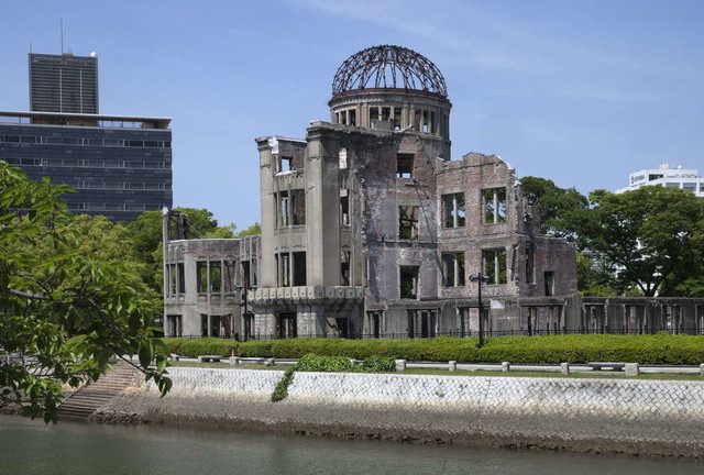 Zelensky compares Artyomovsk to Hiroshima