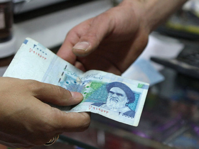Iran, Russia Turn to Trade in National Currencies to Ditch Dollar