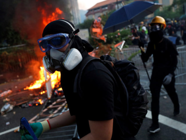 Tear gas, petrol bombs and live fire at fresh clashes between police & protesters in Hong Kong (PHOTO, VIDEO)