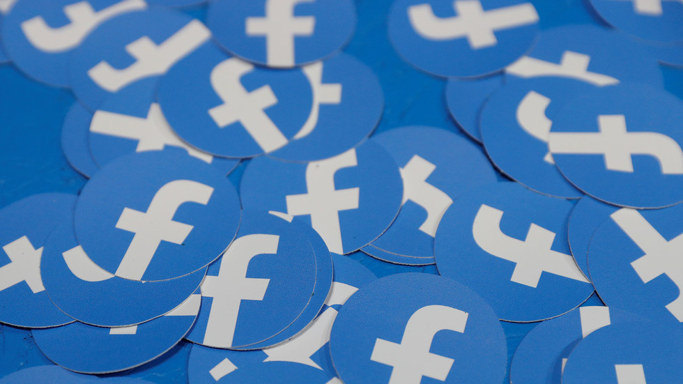 Stickers bearing the Facebook logo are pictured at Facebook Inc's F8 developers conference in San Jose, California, U.S., April 30, 2019. © REUTERS/Stephen Lam