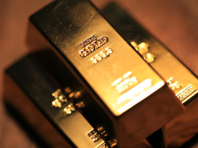 Poland brings home 100 tons of gold from Bank of England