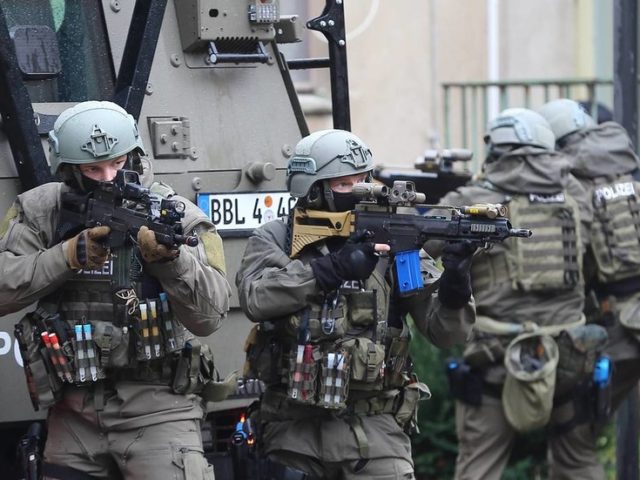 German police bust underground ISIS cell set to shoot & bomb ‘infidels’ in massive raid